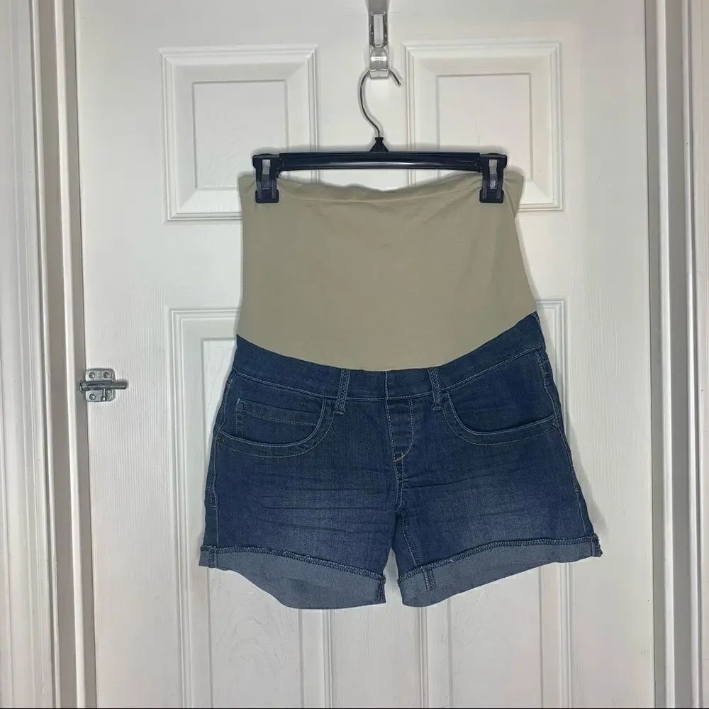 Bella Vida Maternity Jean Shorts Size Small